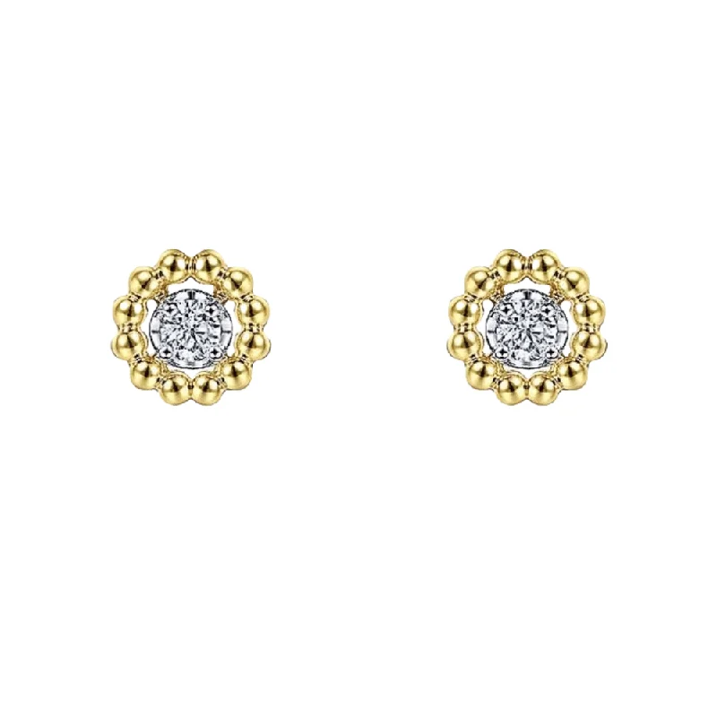 Stud Earrings for Valentine's Day -The COMAL Stud Earrings