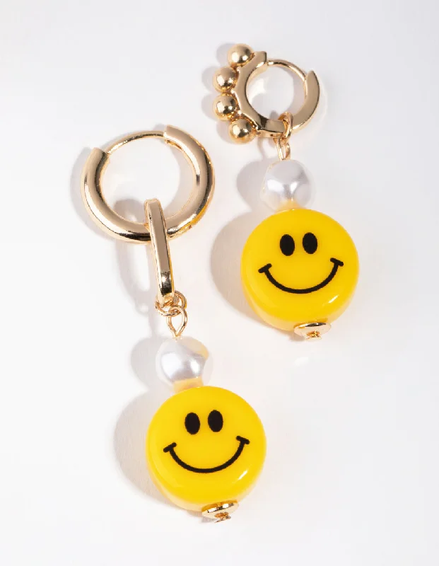 Drop Earrings with Etched Designs -Gold Asymmetrical Pearl Smiley Drop Earrings